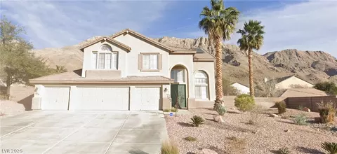 828 Temple View Dr, Las Vegas, NV 89110