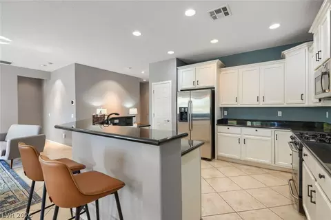 3711 Halter Dr, Las Vegas, NV 89122