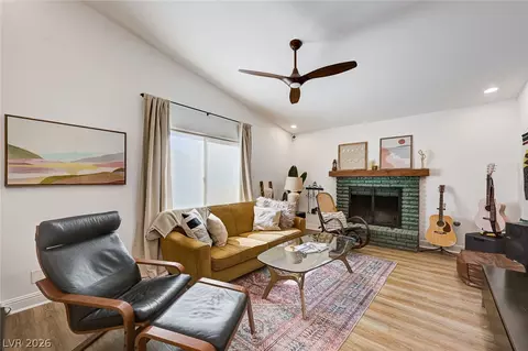 5646 Ibanez Ave, Las Vegas, NV 89103