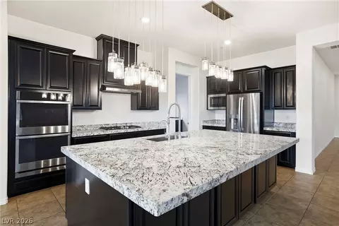 Kitchen - 37 Reflection Bay Dr, Henderson, NV 89011 photo 2 of 2