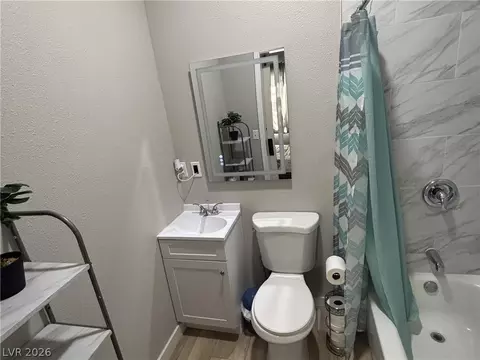 Bath - 734 Ely St, Ely, NV 89301 photo 1 of 6