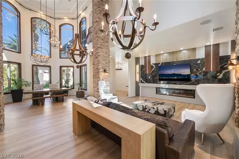 9325 Canyon Classic Dr, Las Vegas, NV 89144