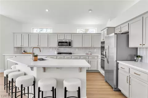 10332 Falls Church Ave, Las Vegas, NV 89144