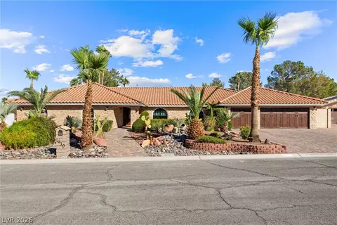 1930 Ski Slope Cir, Las Vegas, NV 89117