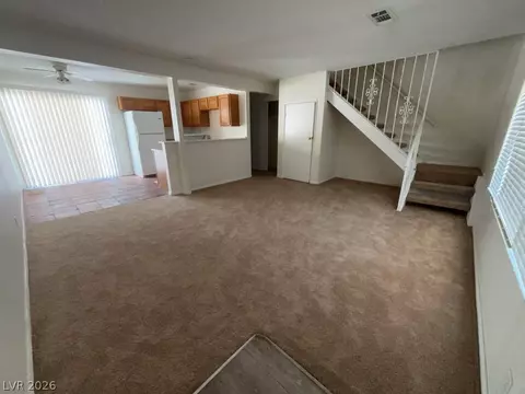 2206 E Desert Inn Rd, Las Vegas, NV 89169