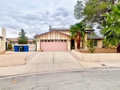 3662 Calmosa St, Las Vegas, NV 89103