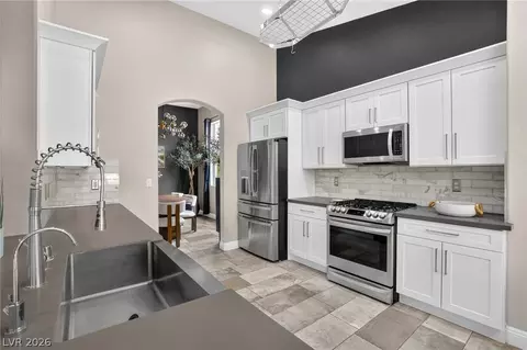 11212 Dell Cliffs Ct, Las Vegas, NV 89144