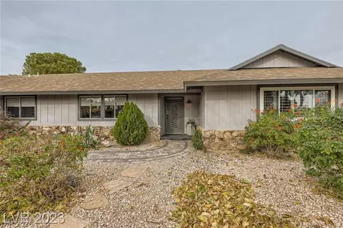 3716 Greencrest Dr, Las Vegas, NV 89121