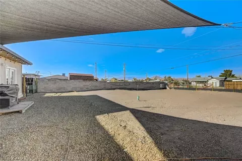 Exterior - 290 W Basic Rd, Henderson, NV 89015 photo 3 of 18