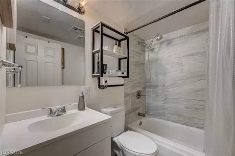 Bath - 290 W Basic Rd, Henderson, NV 89015 photo 1 of 1