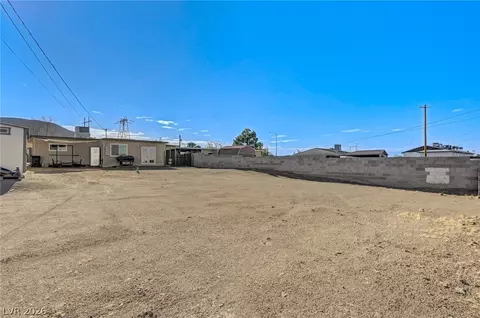 Exterior - 290 W Basic Rd, Henderson, NV 89015 photo 7 of 18