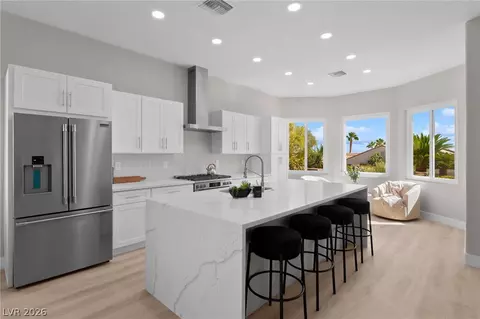 10404 Back Plains Dr, Las Vegas, NV 89134