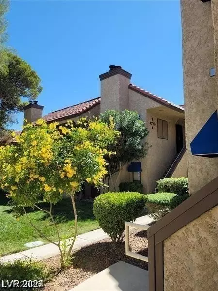 4720 Obannon Dr #D, Las Vegas, NV 89102
