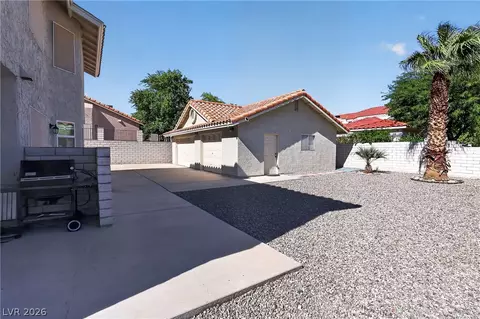 Exterior - 3304 Cactus Springs Dr, Laughlin, NV 89029 photo 3 of 9
