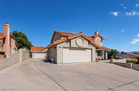 Exterior - 3304 Cactus Springs Dr, Laughlin, NV 89029 photo 2 of 9
