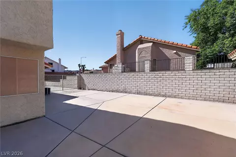 Exterior - 3304 Cactus Springs Dr, Laughlin, NV 89029 photo 6 of 9