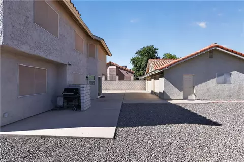Exterior - 3304 Cactus Springs Dr, Laughlin, NV 89029 photo 5 of 9