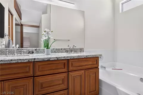 Bath - 3304 Cactus Springs Dr, Laughlin, NV 89029 photo 2 of 3