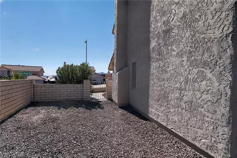 Exterior - 3304 Cactus Springs Dr, Laughlin, NV 89029 photo 7 of 9