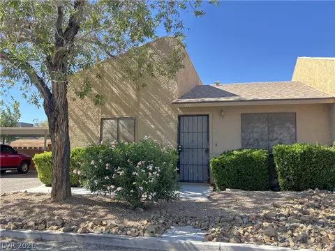 4267 Rollingstone Dr, Las Vegas, NV 89103