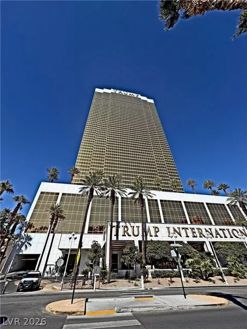 2000 N Fashion Show Dr #2523, Las Vegas, NV 89109