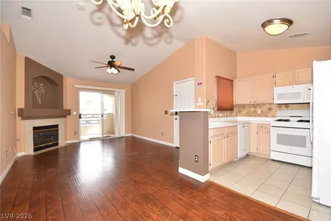 5415 W Harmon Ave #2135, Las Vegas, NV 89103