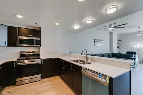 150 Las Vegas Blvd #1008, Las Vegas, NV 89101