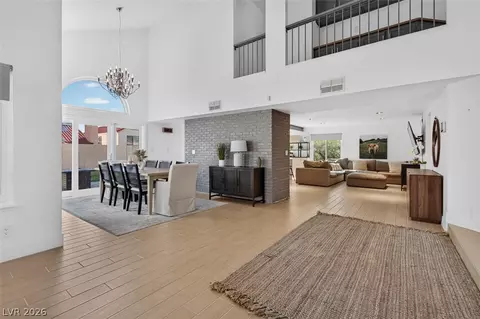 3320 Canyon Lake Dr, Las Vegas, NV 89117