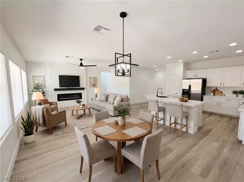 7532 Homing Pigeon St, North Las Vegas, NV 89084