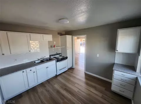 2320 Bassler St, North Las Vegas, NV 89030