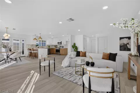 3939 Meadowglen Dr, Las Vegas, NV 89121