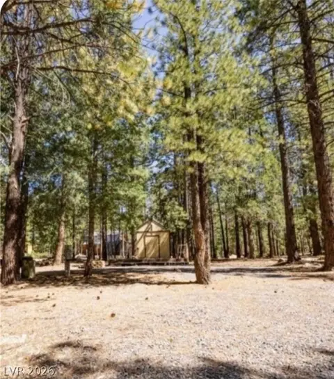 1275 N Piute Dr, Duck Creek Village, UT 84762