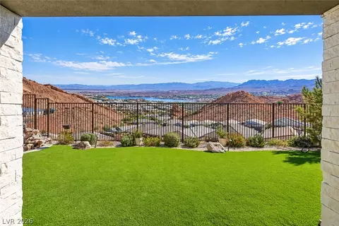 48 Tatahatso Point St, Henderson, NV 89011