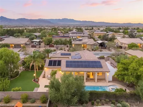 8622 Amber Autumn St, Las Vegas, NV 89131