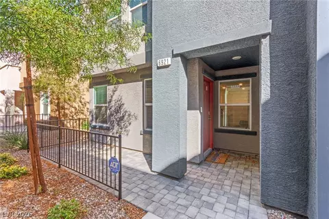 6921 Honor Hill St, Las Vegas, NV 89166