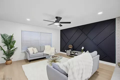 2371 Pickwick Dr, Henderson, NV 89014