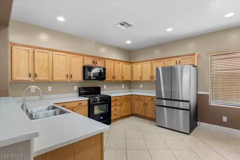 Kitchen - 2627 Dirleton Pl, Henderson, NV 89044 photo 1 of 4