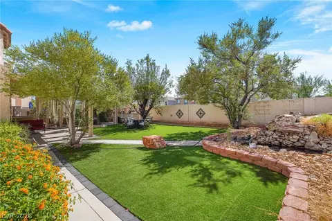 8821 Fall Green Ave, Las Vegas, NV 89129
