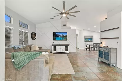 8433 Cabin Peak St, Las Vegas, NV 89123