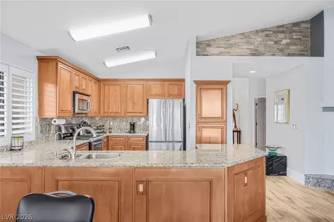 8404 Dry Cliff Cir, Las Vegas, NV 89128