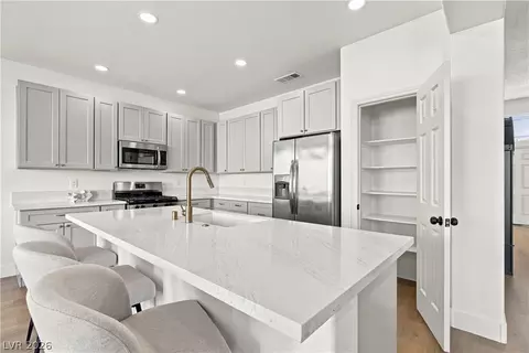 8916 Loggers Mill Ave, Las Vegas, NV 89143