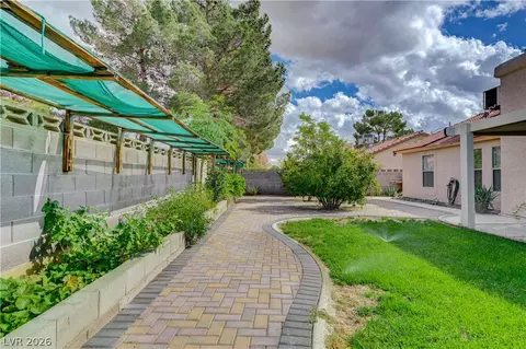 6432 Chippindale Ln, Las Vegas, NV 89108