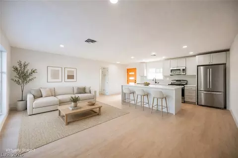 906 Baker Ave, Las Vegas, NV 89108