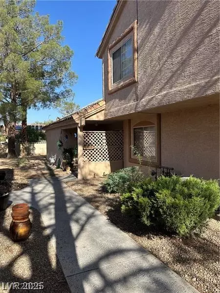 1600 N Torrey Pines Dr #101, Las Vegas, NV 89108