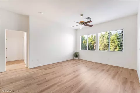 10300 Sawmill Ave, Las Vegas, NV 89134