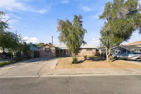 324 Rossmoyne Ave, North Las Vegas, NV 89030