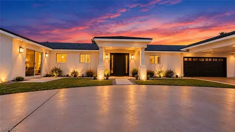 3660 W Robindale Rd, Las Vegas, NV 89139