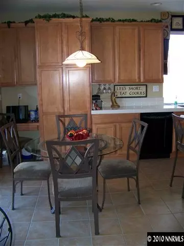 10620 Cedar Bend Ct, Reno, NV 89521 photo 4