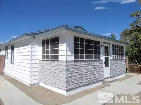 437 D St, Hawthorne, NV 89415 photo 1