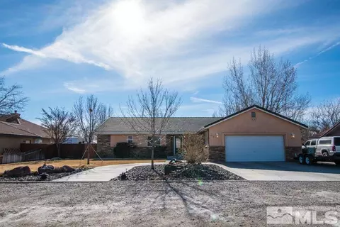 271 Carson River Dr, Fallon, NV 89406 photo 2
